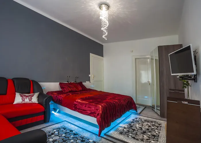 Luxury Air-conditioned In Old Town