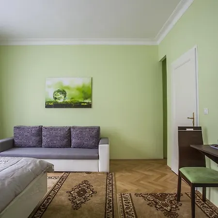 Luxury Air-conditioned In Old Town Bratislava