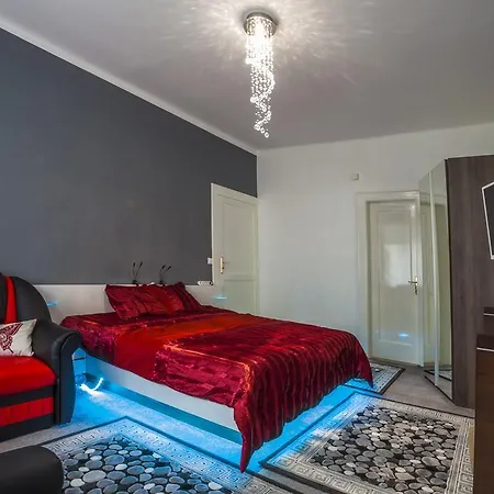 Luxury Air-conditioned In Old Town Homestay *