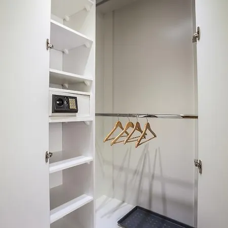 Homestay Luxury Air-conditioned In Old Town Bratislava