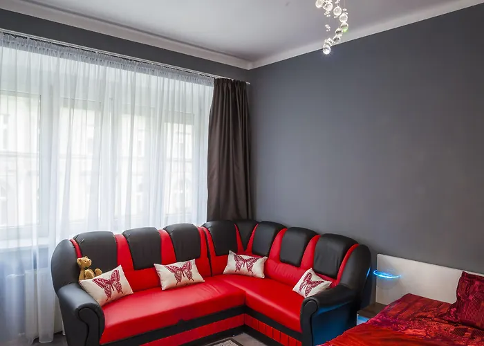 Luxury Air-conditioned In Old Town Gazde/Camere de închiriat